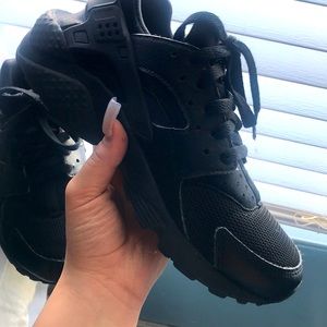 nike black huarache